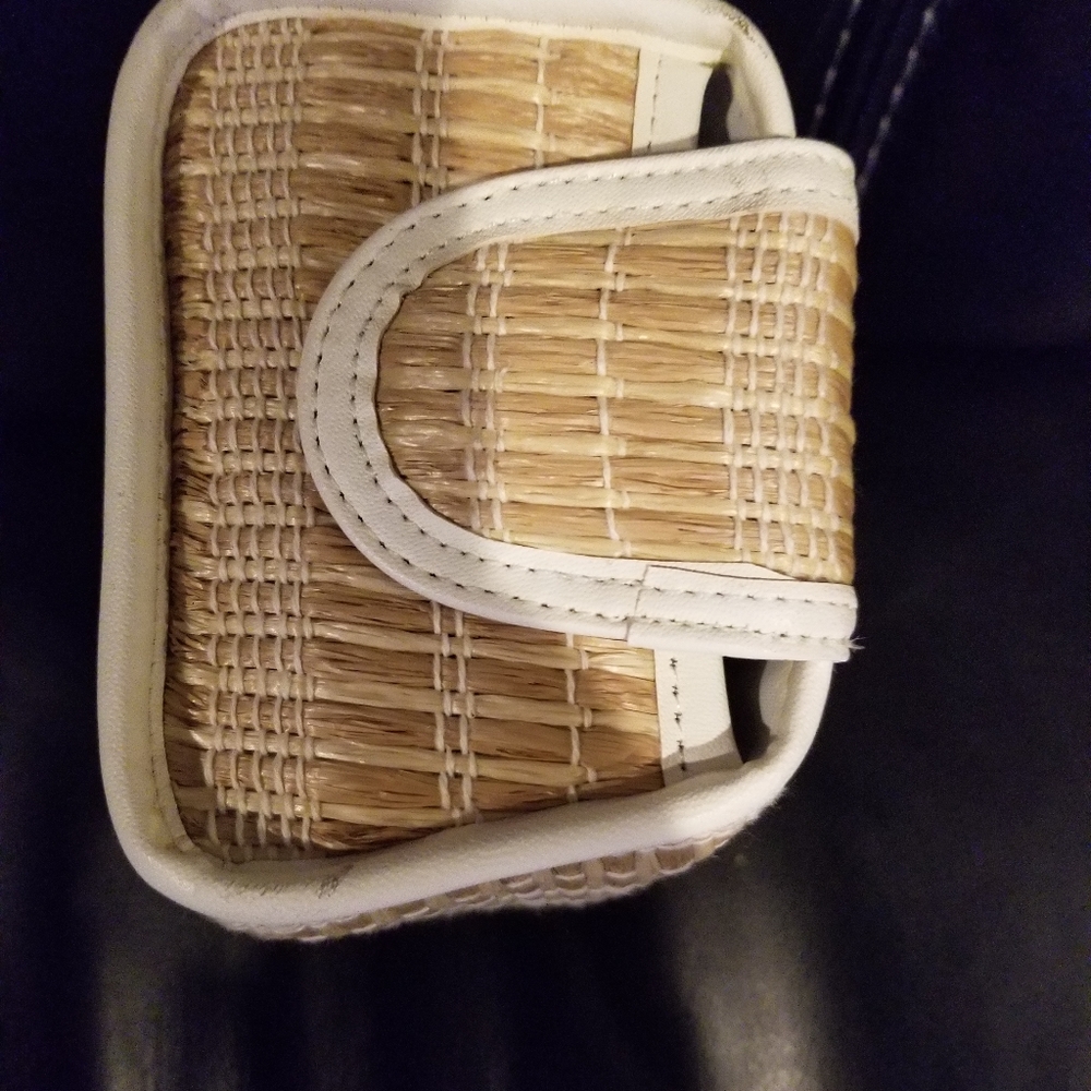 Bvlgari HydraThe Vitalisant Makeup / Toiletry Bag - Picture 12 of 16